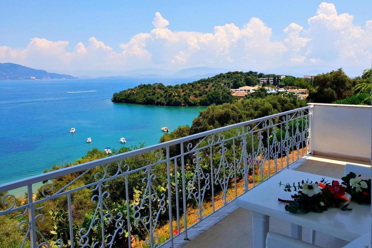 Dimitra Apartments K กอมเมนโน ภายนอก รูปภาพ
