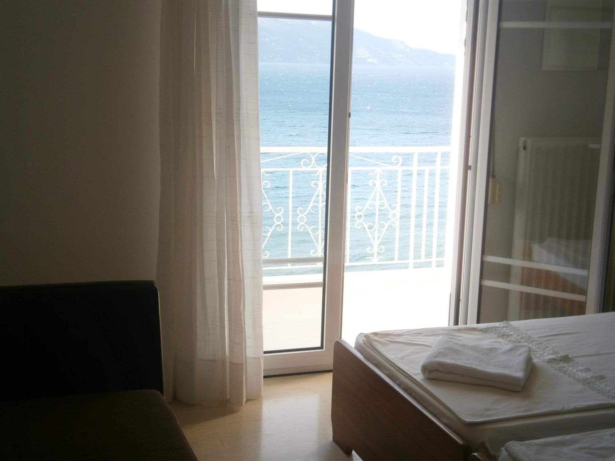 Dimitra Apartments K กอมเมนโน ห้อง รูปภาพ
