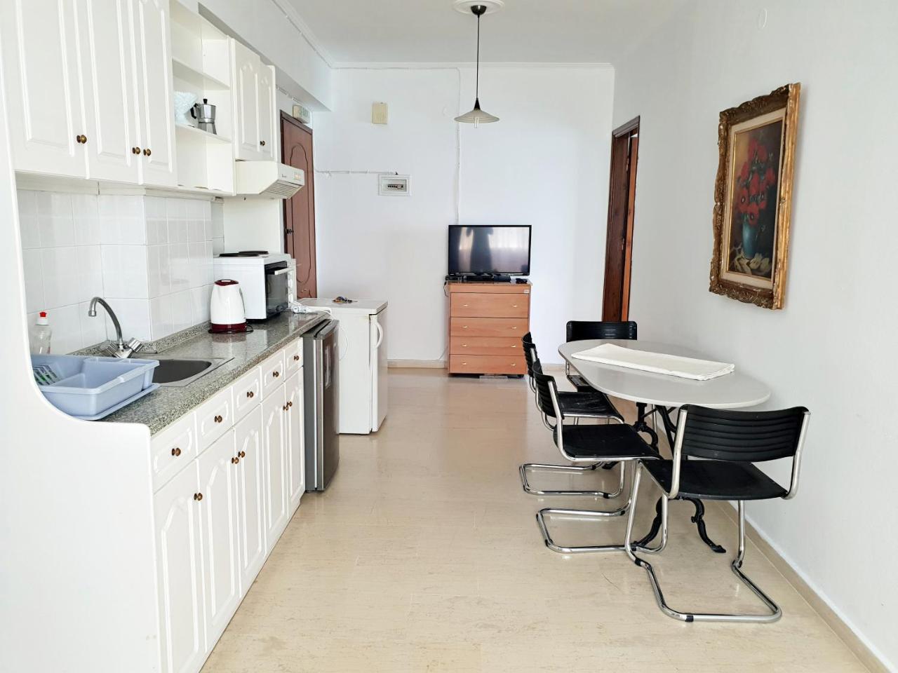 Dimitra Apartments K กอมเมนโน ภายนอก รูปภาพ