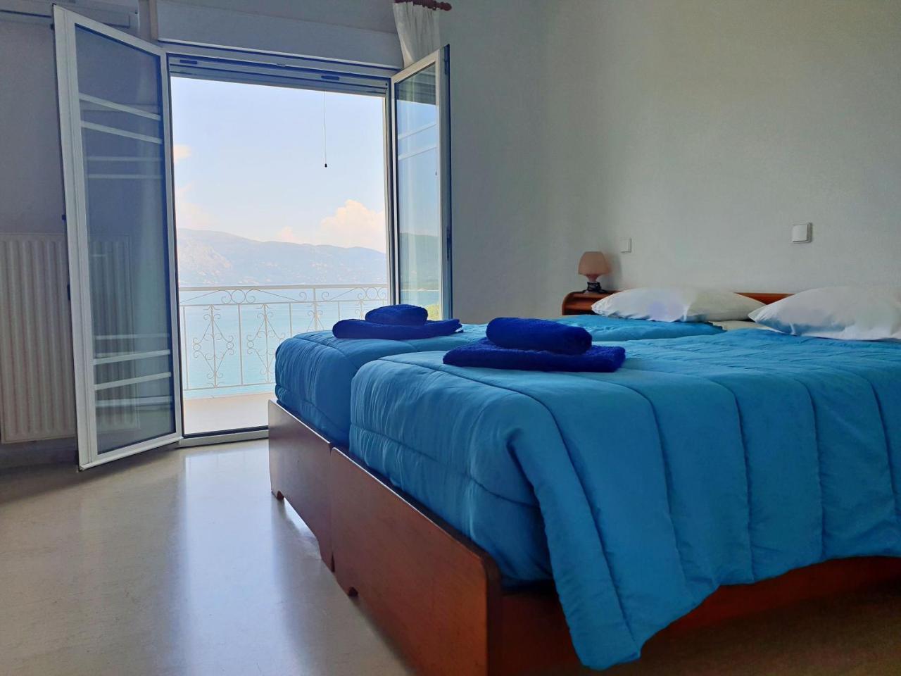 Dimitra Apartments K กอมเมนโน ภายนอก รูปภาพ