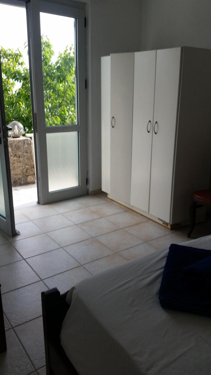 Dimitra Apartments K กอมเมนโน ภายนอก รูปภาพ